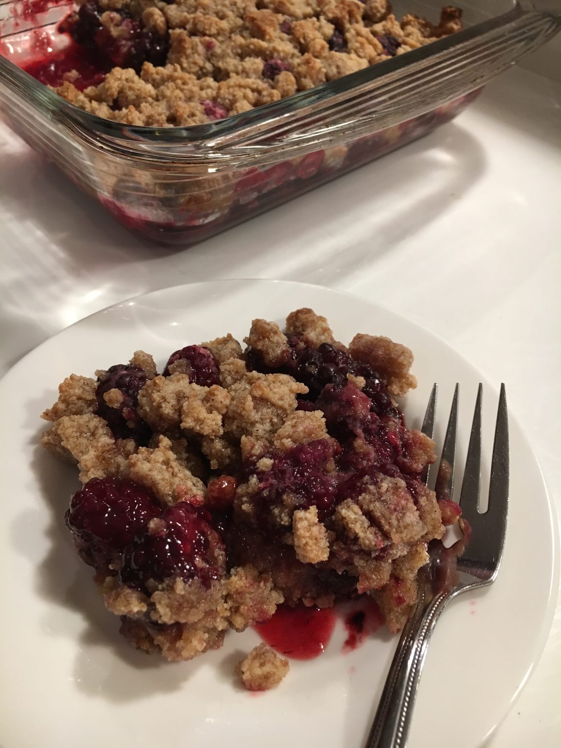 Low Carb Blackberry Cobbler with Crumble Top - Low Carb Recipe Ideas